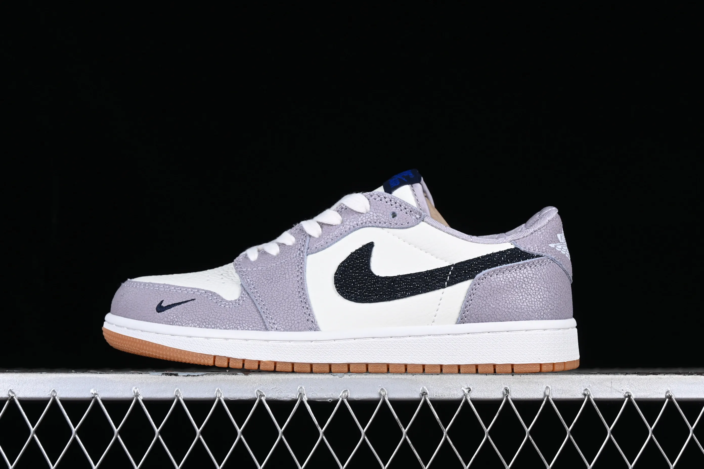 All categories Air Jordan Jordan series basketball shoes Air Jordan 1 Low Z version Air Jordan 1 Low AJ1 Joe 1 black and white gray burst pattern low-top cultural basketball shoes DZ0795-105